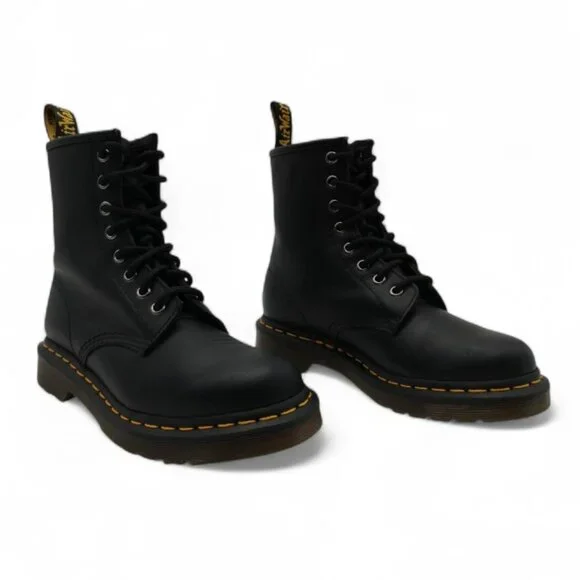 Dr. Martens Women's Size 6 Black 1460 Smooth Leather 8 Eye Lace Up Ankle Boots